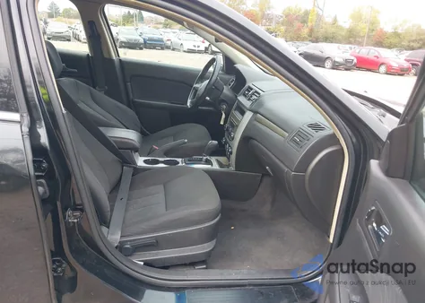 2010 Mercury Milan from USA, damaged, VIN 3MEHM0HA6AR612482